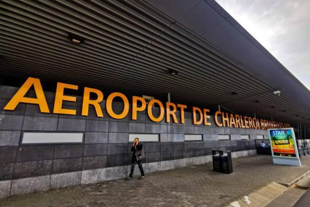Station 64 A1 Bruxelles-Charleroi-Airport Villa Екстериор снимка