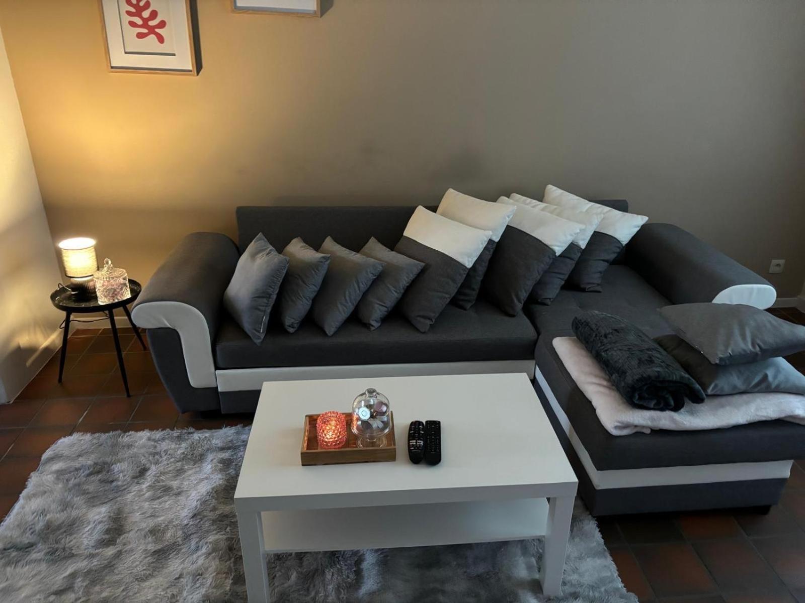 Station 64 A1 Bruxelles-Charleroi-Airport Villa Екстериор снимка