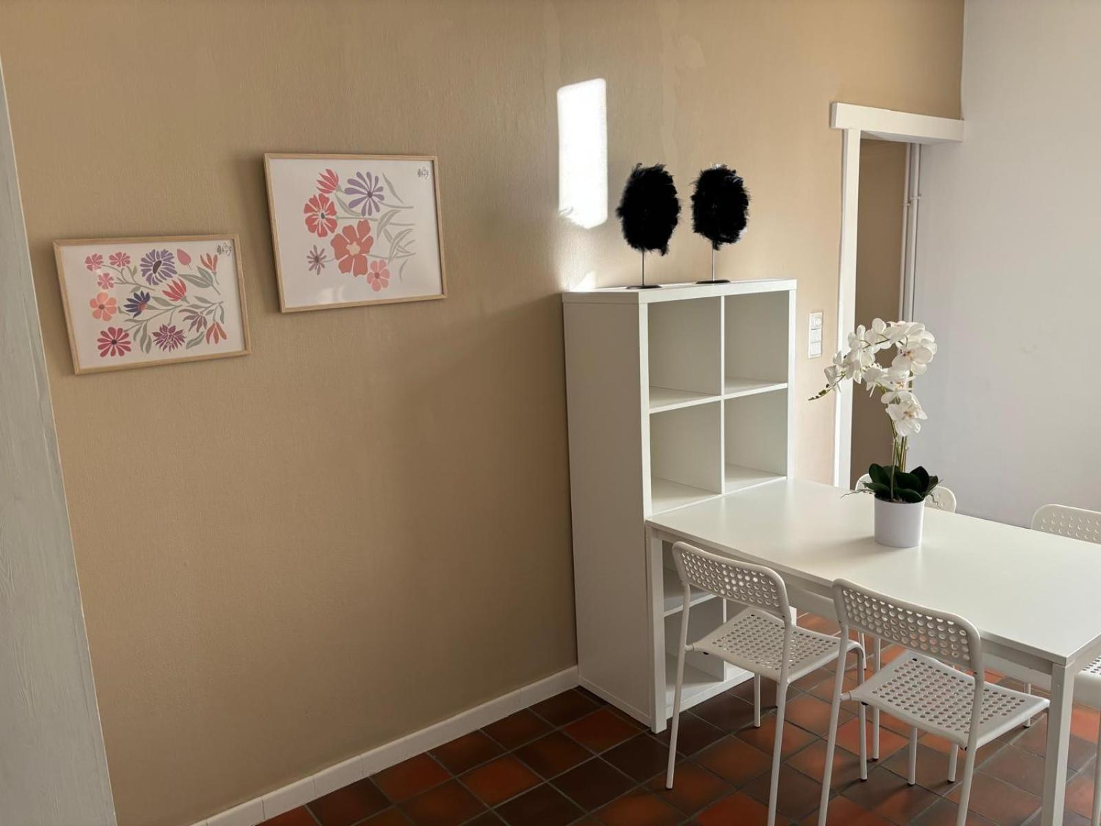 Station 64 A1 Bruxelles-Charleroi-Airport Villa Екстериор снимка
